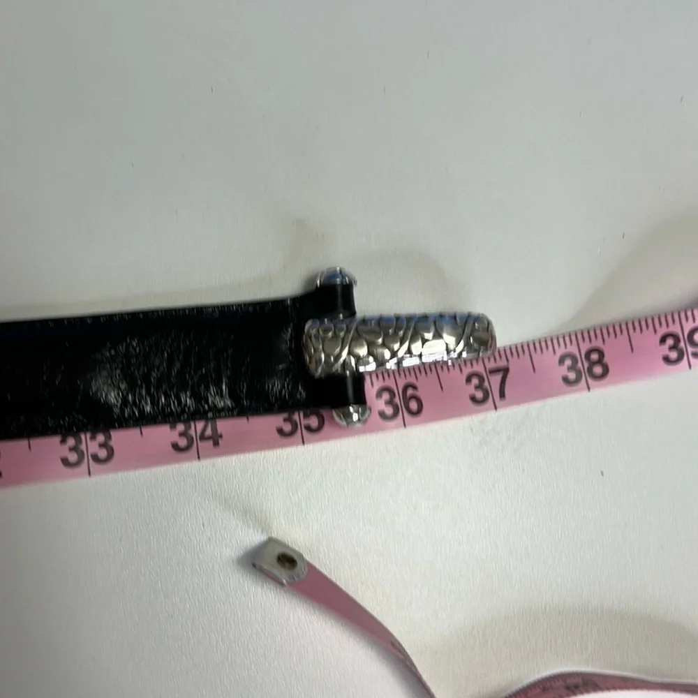 BRIGHTON WOMENS BLACK SILVER CLASP AND SILVER OVAL BUCKEL WESTERN  BELT SZ 38